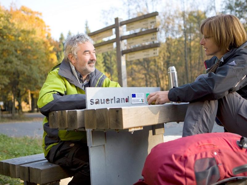 wandern im sauerland brotzeit auf sauerland bank wandern im sauerland brotzeit auf sauerland bank