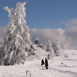 Winterzauber beim Wandern im Sauerland in der Umgebung von Winterberg. Winterzauber beim Wandern im Sauerland in der Umgebung von Winterberg.